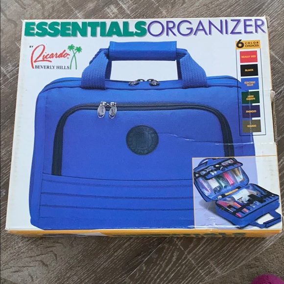 NWT Essentials organizer - Picture 2 of 5